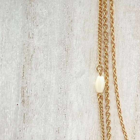 Avon Necklace Multi Strand 15.5" Station Mother of Pearl Vintage Gold Tone - Picture 4 of 8